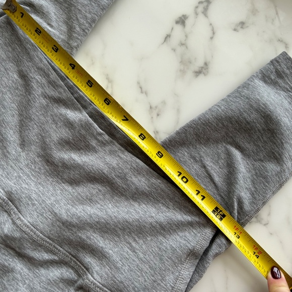 Beyond Yoga Peloton Out of Pocket Side Pocket Gray Yoga Pants Leggings Medium - Picture 9 of 11